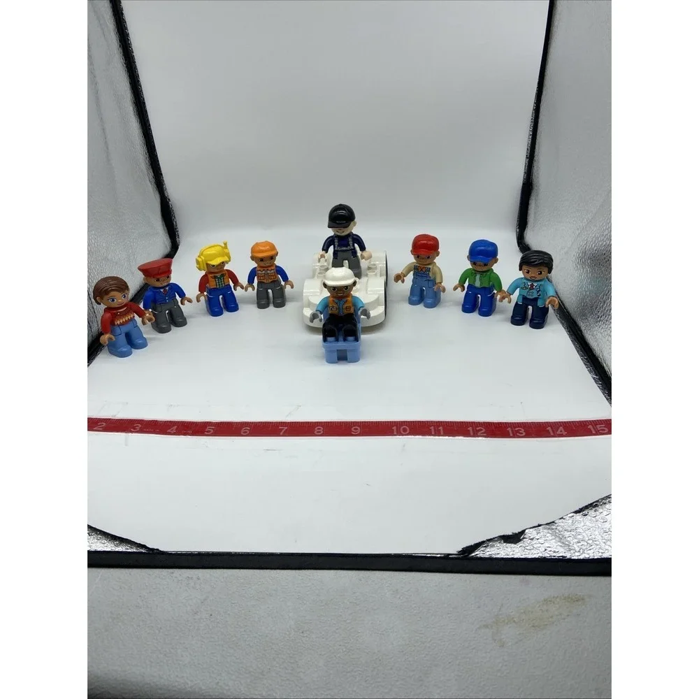 Duplo Figures (11)‎ Car Base Chair Farmer Delivery Pilot Construction Worker